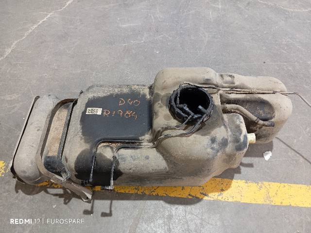 Depósito de combustible Nissan Navara D40