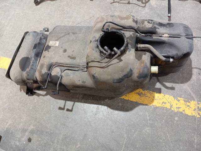 Depósito de combustible Nissan Navara D40