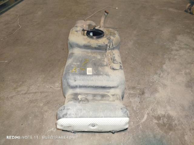 Depósito de combustible Nissan Navara D40