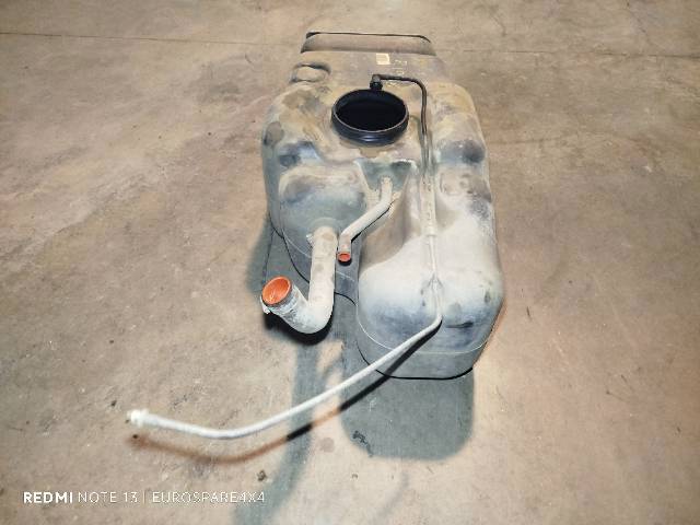 Depósito de combustible Nissan Navara D40