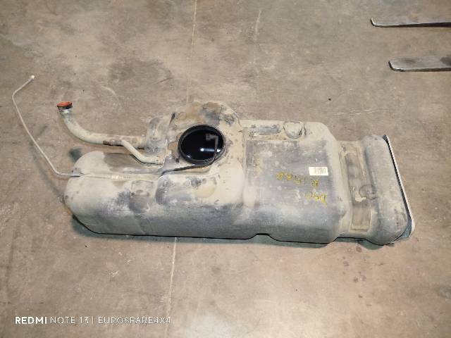 Depósito de combustible Nissan Navara D40
