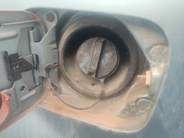 Tapa (tapón) del depósito de combustible 1725179921 Nissan