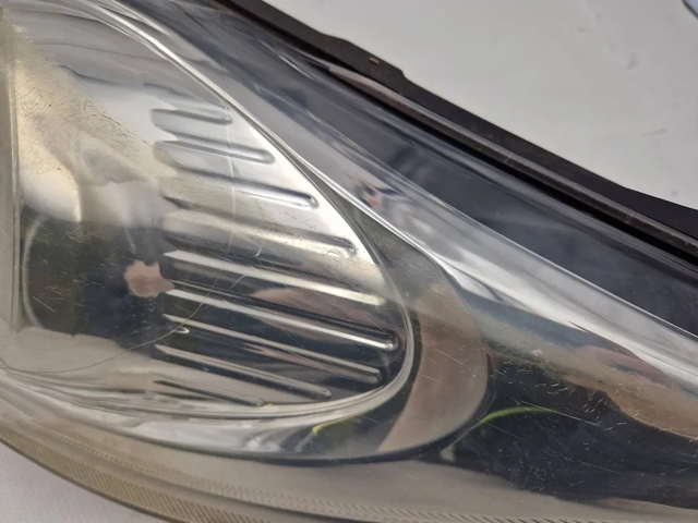 1740028 FORD Faro izquierdo  disponible Ourense