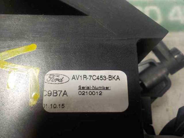1742233 Ford