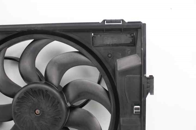 17427640508 BMW Difusor del radiador de refrigeración con motor y hélice  comprar en Oviedo