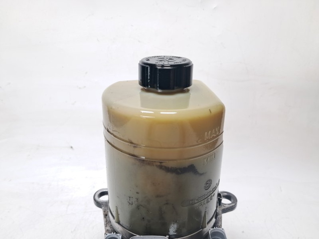 1743471 Bomba de dirección  en stock Castellón