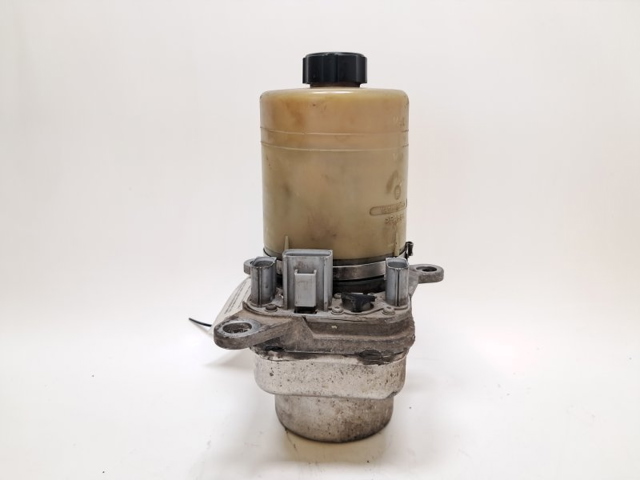 1743471 Bomba de dirección asistida  disponible Utrera