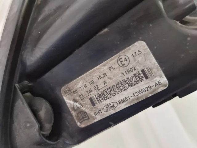 1744971 FORD Faro derecho  comprar en Oviedo