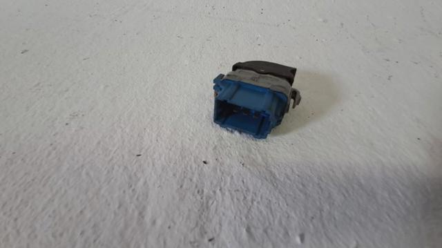 FORD 1746832 Botón de encendido del motor del elevalunas delantero derecho  disponible España
