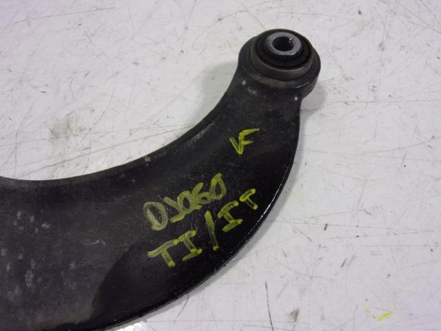 1752736 FORD Brazo superior de suspensión trasera izquierdo/derecho  disponible Vigo