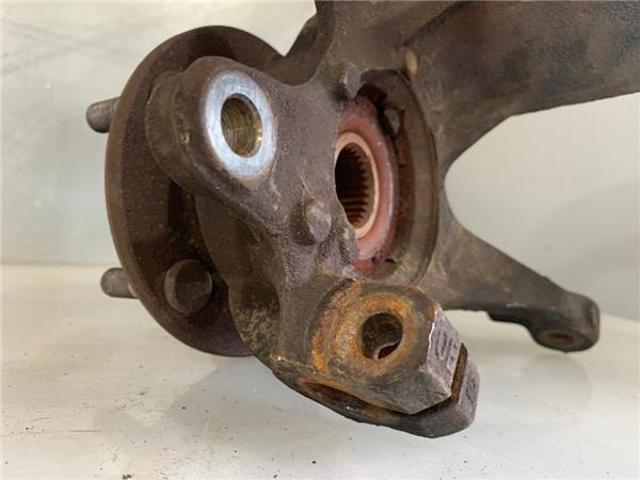 FORD 1763058 Mangueta delantera derecha  en stock Terrassa