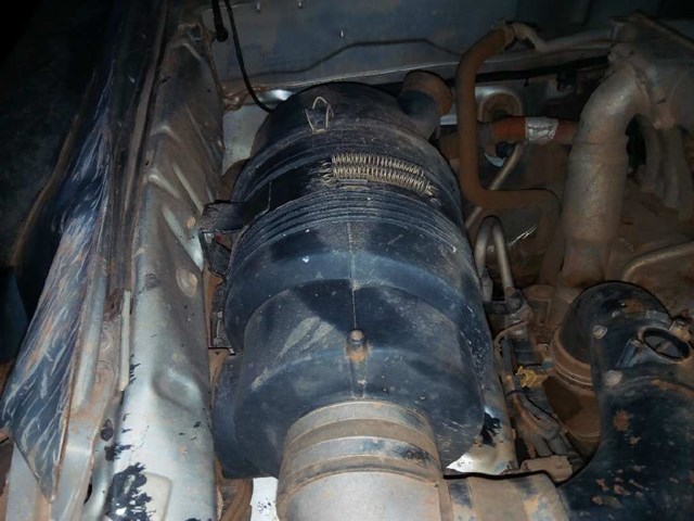 Pestillo (soporte) de la caja del filtro de aire 1770030150 Toyota