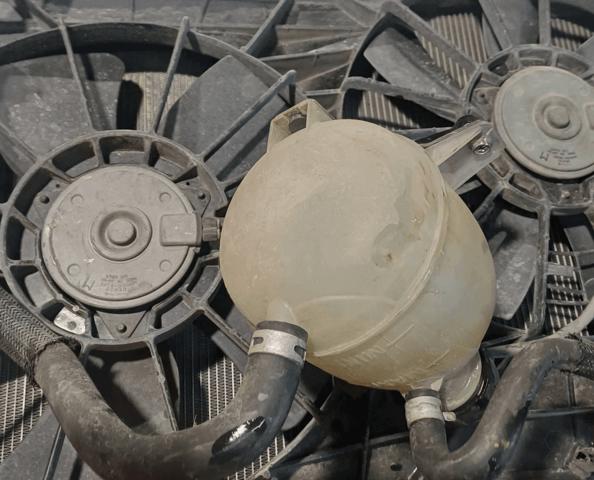 1770067J00000 Radiador de refrigeración del motor  comprar en Pontevedra