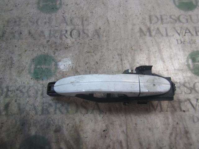 1776958 Manija exterior izquierda de puerta delantera  disponible Málaga