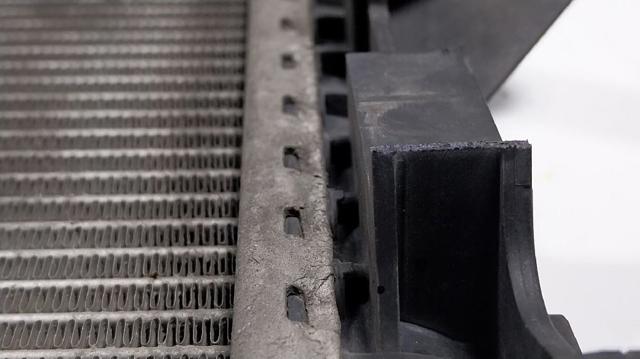 1789645 Radiador de refrigeración del motor  comprar en Zaragoza