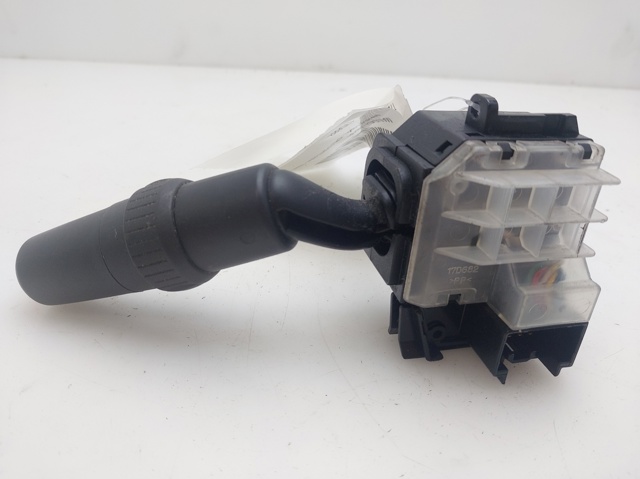 MAZDA 17D682 Conmutador de la columna de dirección completo  disponible Valladolid