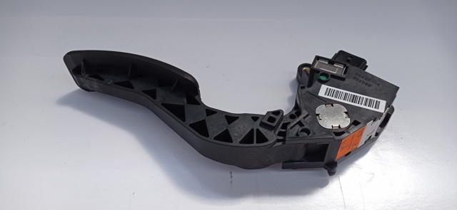 180020022R Pedal del acelerador  en stock Granada