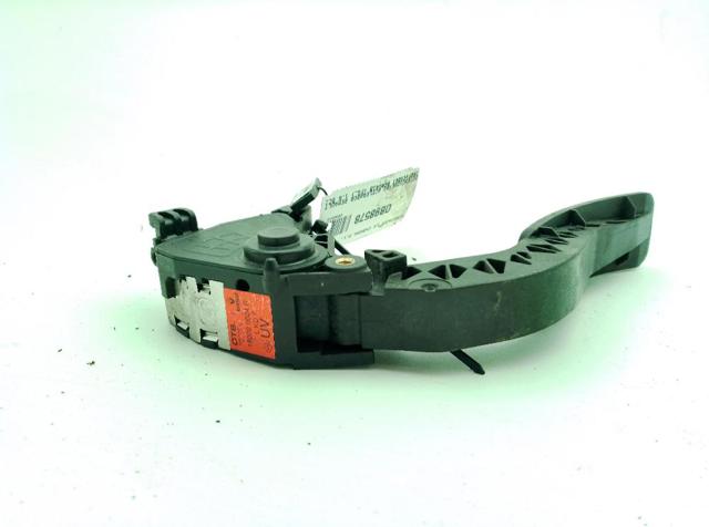 180020024R RENAULT Pedal del acelerador  disponible Vigo