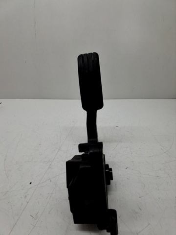 180021343R Pedal del acelerador  en stock Granada