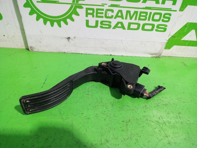 180021KM0B Pedal del acelerador  disponible Málaga