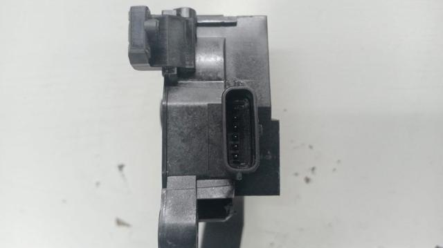 180021KM0B Pedal del acelerador  disponible Utrera