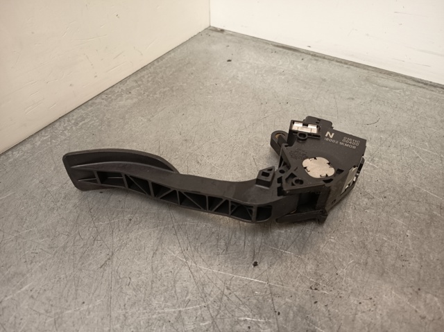 NISSAN 180021KM0B Pedal del acelerador  en stock Terrassa