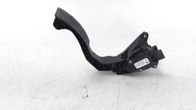 RENAULT 180022703R Pedal del acelerador  disponible Valladolid