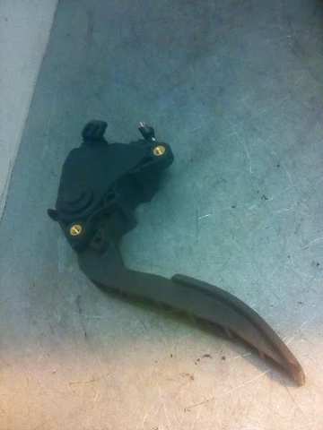 Pedal de acelerador Nissan JUKE F15