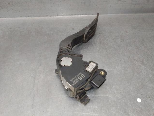 180023RA0B Pedal del acelerador  disponible Burgos