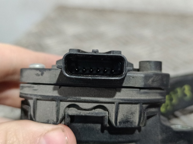 180024BA0B Pedal del acelerador  en stock Sabadell
