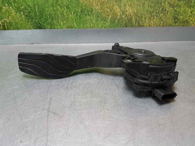 180024BA0B RENAULT Pedal del acelerador comprar Madrid