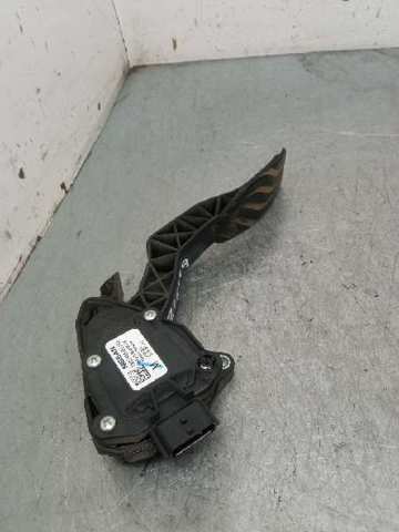 180024BA0B Pedal del acelerador  disponible Burgos