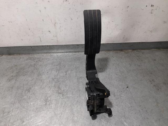 180029347R Pedal del acelerador  disponible Utrera