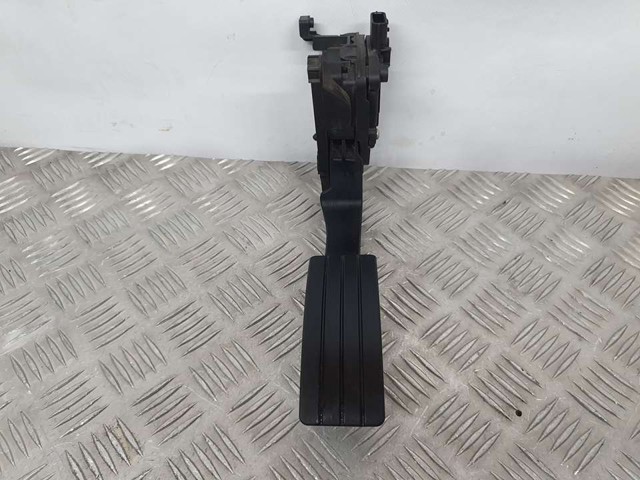 180029347R Pedal del acelerador  en stock Sabadell