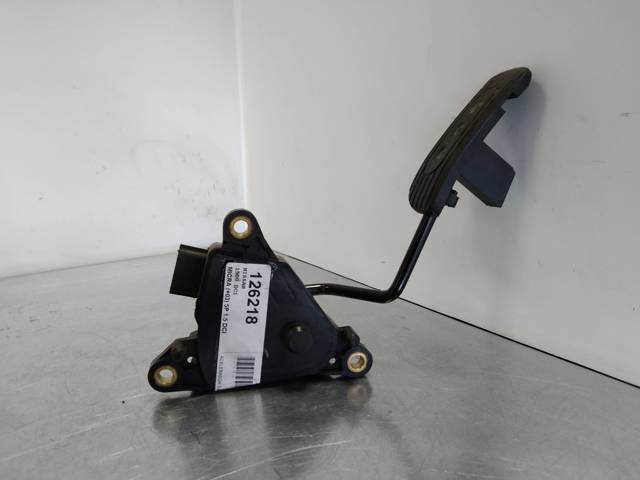NISSAN 18002AX700 Pedal del acelerador  disponible España