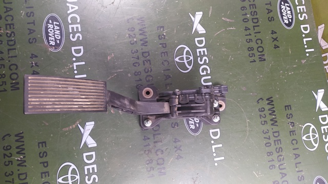 18002EA000 Pedal del acelerador  disponible Málaga
