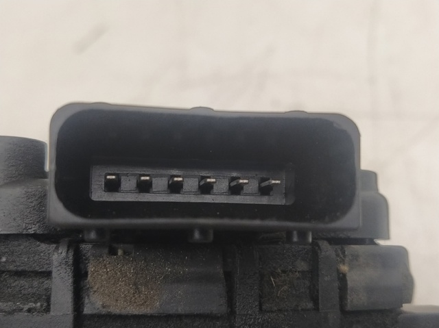 Pedal de acelerador Nissan Navara D40