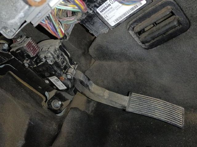 18002EA000 Pedal del acelerador  disponible Utrera