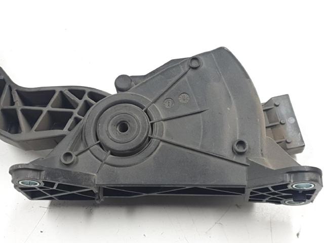 Pedal de acelerador Nissan Navara D40