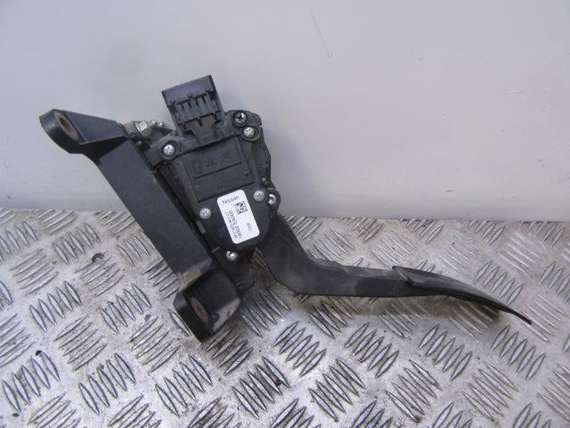 18002EA000 Nissan/Infiniti