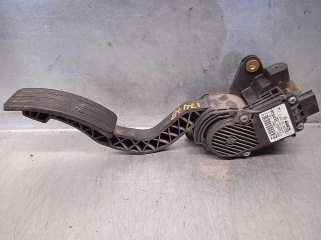RENAULT 180050001R Pedal del acelerador  comprar en Albacete
