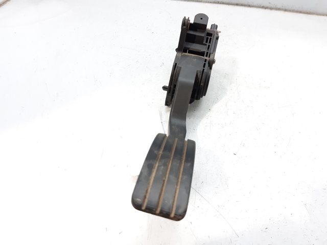 RENAULT 180050001R Pedal del acelerador  disponible Valladolid