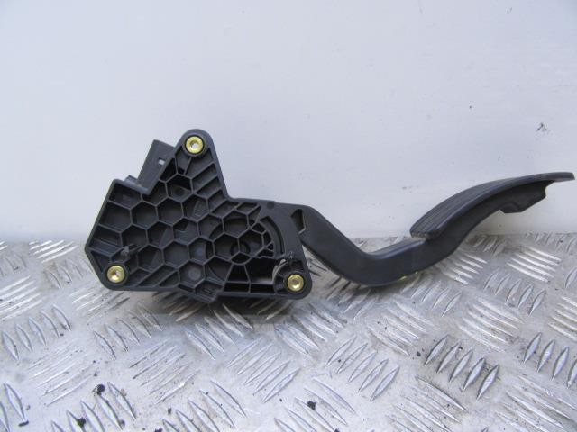 180050001R RENAULT Pedal del acelerador  disponible Ourense