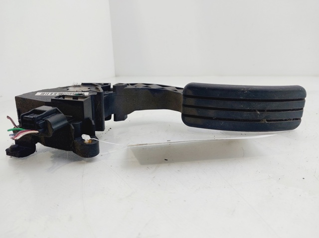 Pedal de acelerador 180100024R Renault (RVI)