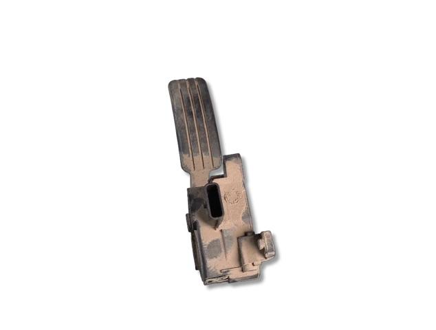 RENAULT 180108712R Pedal del acelerador  disponible Valladolid