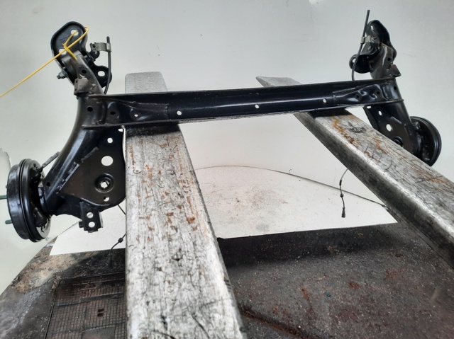 Subchasis trasero soporte motor Ford Fiesta CB1