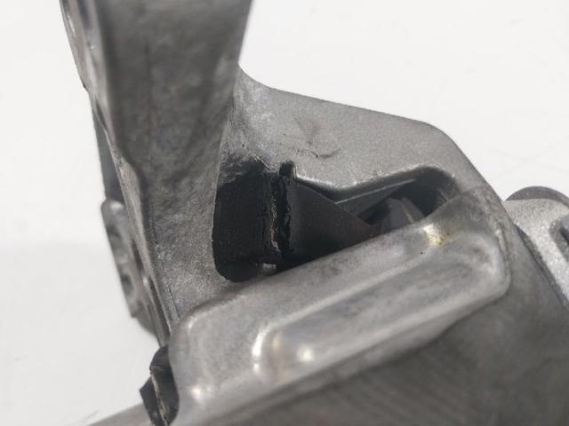 181394 Soporte izquierdo del motor  disponible Málaga