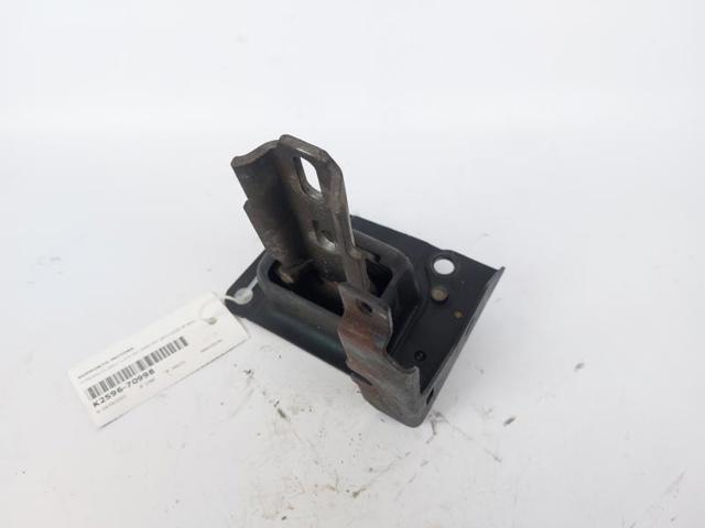 1813L2 PEUGEOT Soporte izquierdo del motor  en stock Huelva