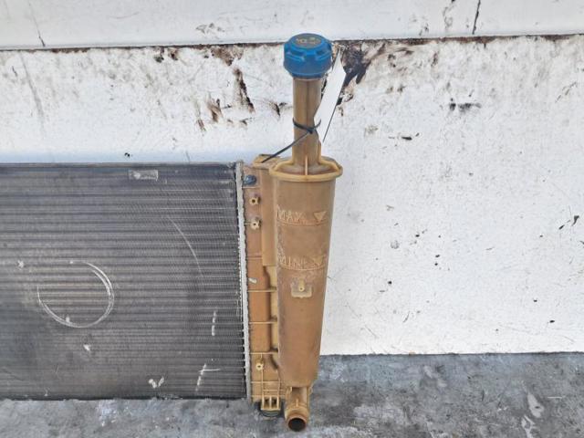 1814153 Radiador de refrigeración del motor  disponible Utrera