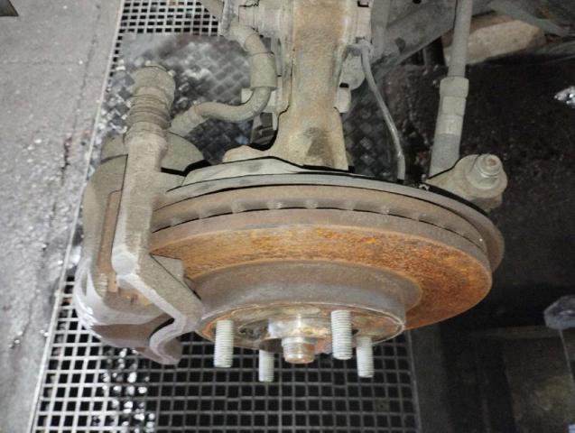 FORD 1822687 Mangueta delantera izquierda  en stock Terrassa